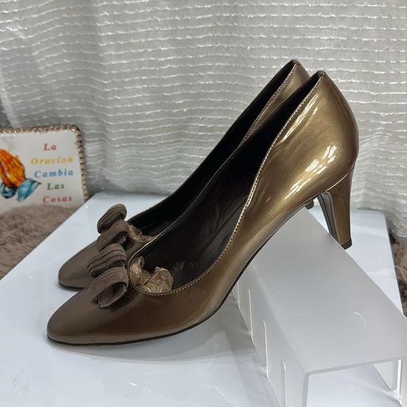 (W2) Prevata Italia patent leather heels, size 10B. - Picture 8 of 13